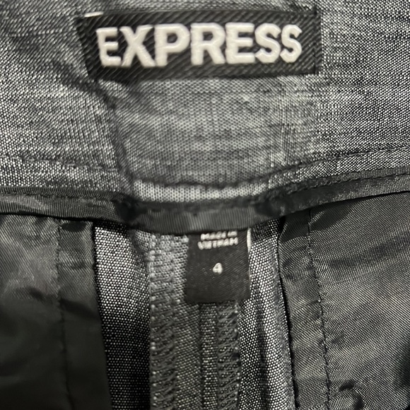 Express dress shorts.  Grey. Size 4. - Picture 3 of 4